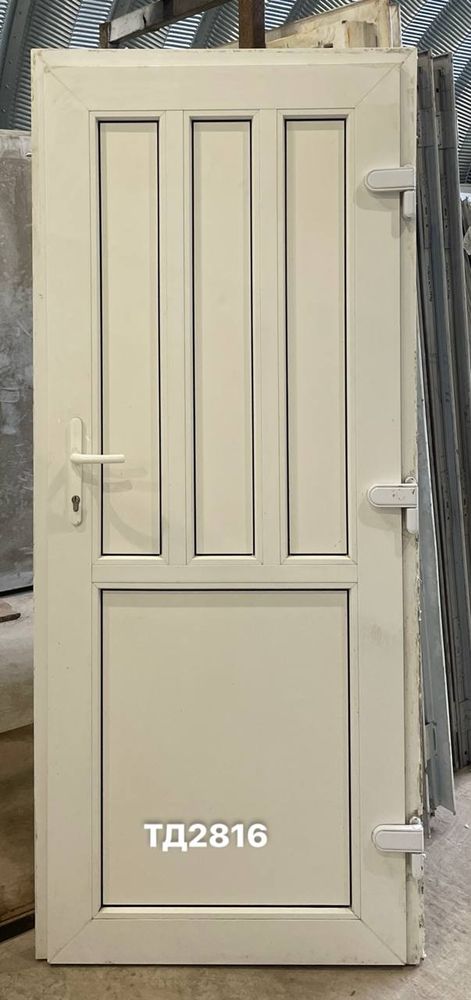 Дверь Пластиковая Б/У Входная 200(в) х 85(ш)