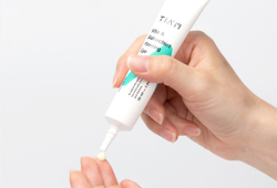 TIAM Антивозрастной крем для век с ретинолом и бакучиолом TIAM Vita A Bakuchiol Firming Eye Cream (30 мл)