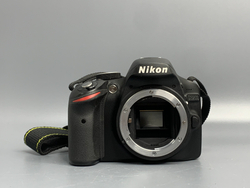 Nikon D3200 kit 18-55mm 12100 кадров