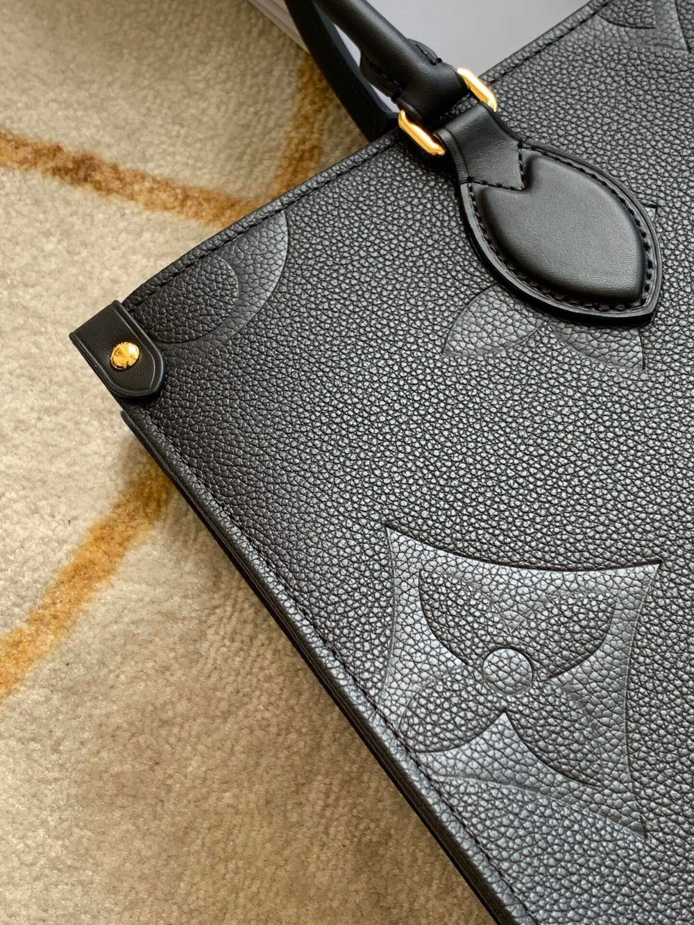 Louis Vuitton Onthego MM