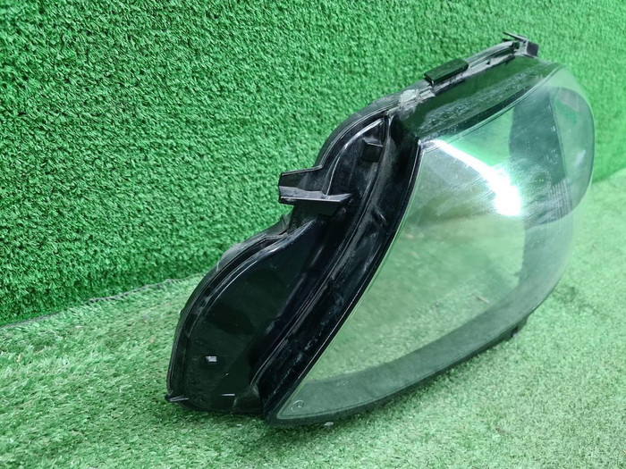 Стекло фары левое Mercedes E W213 (2016-2021)