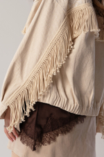 Бомбер с бахромой