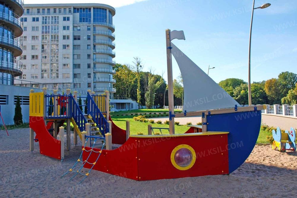 Детский игровой комплекс «Парусник»