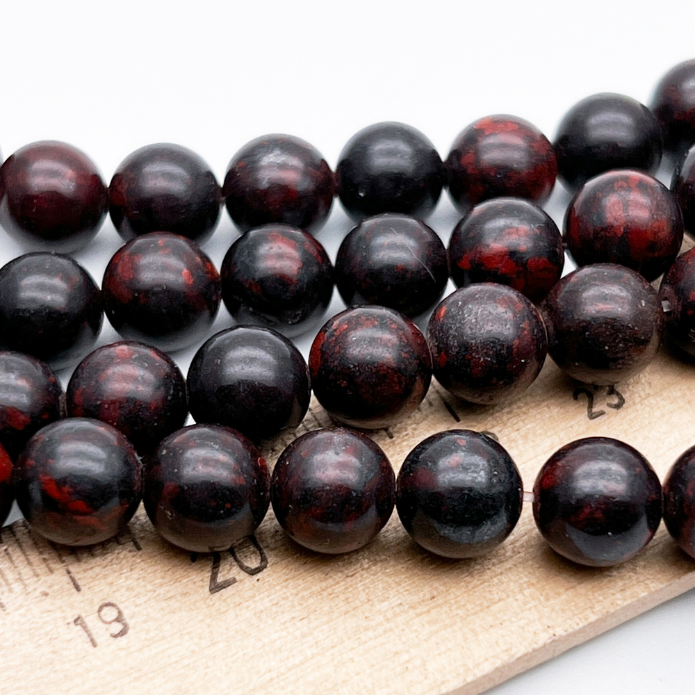 Яшма бусины (халцедон с гематитом), диаметр около 8,6-8,8 мм, цена за 22 шт (1/2 нити)