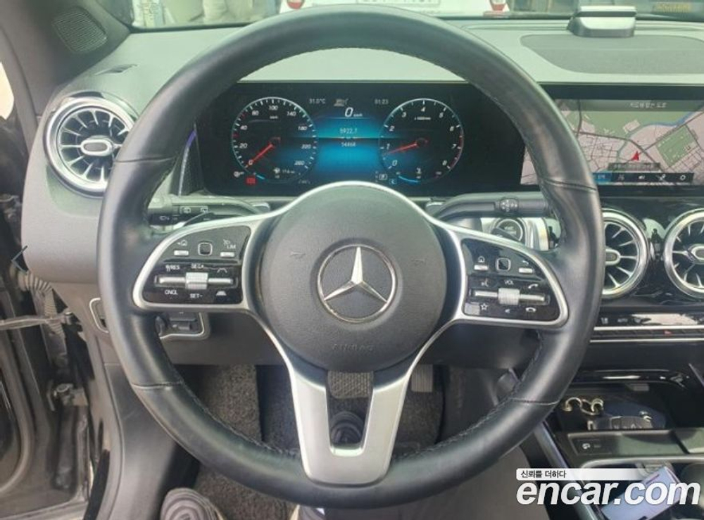 Mercedes-Benz GLB-Class X247 GLB220 (03.2021)