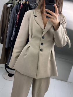 Костюм жен. М-1 беж.