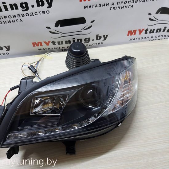 Передние фары daylight black для Opel Zafira A