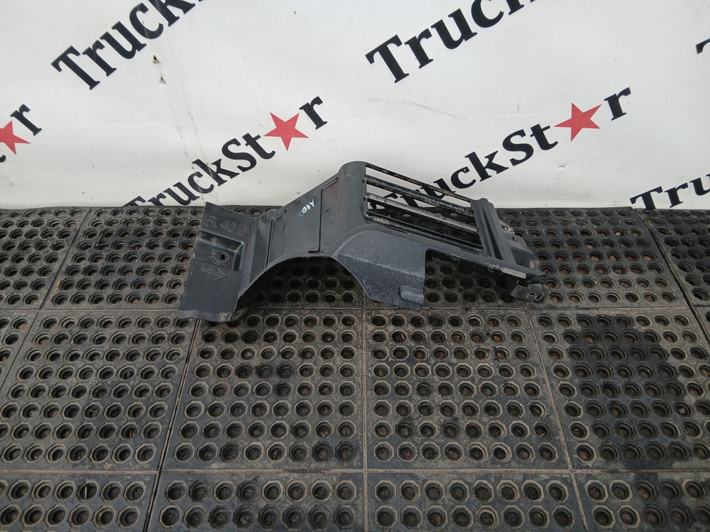 Шумоизоляция двигателя правая