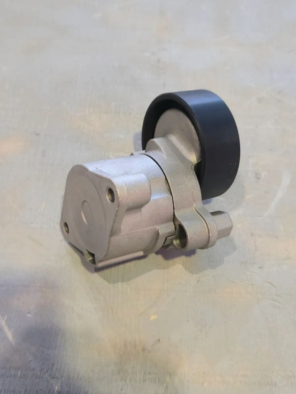 Ролик натяжной дв.CA6DM FAW J6 (АТ0887) (AVTO-TECH)