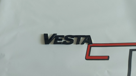 Орнамент крышки багажника Vesta