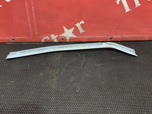 Накладка порога левого