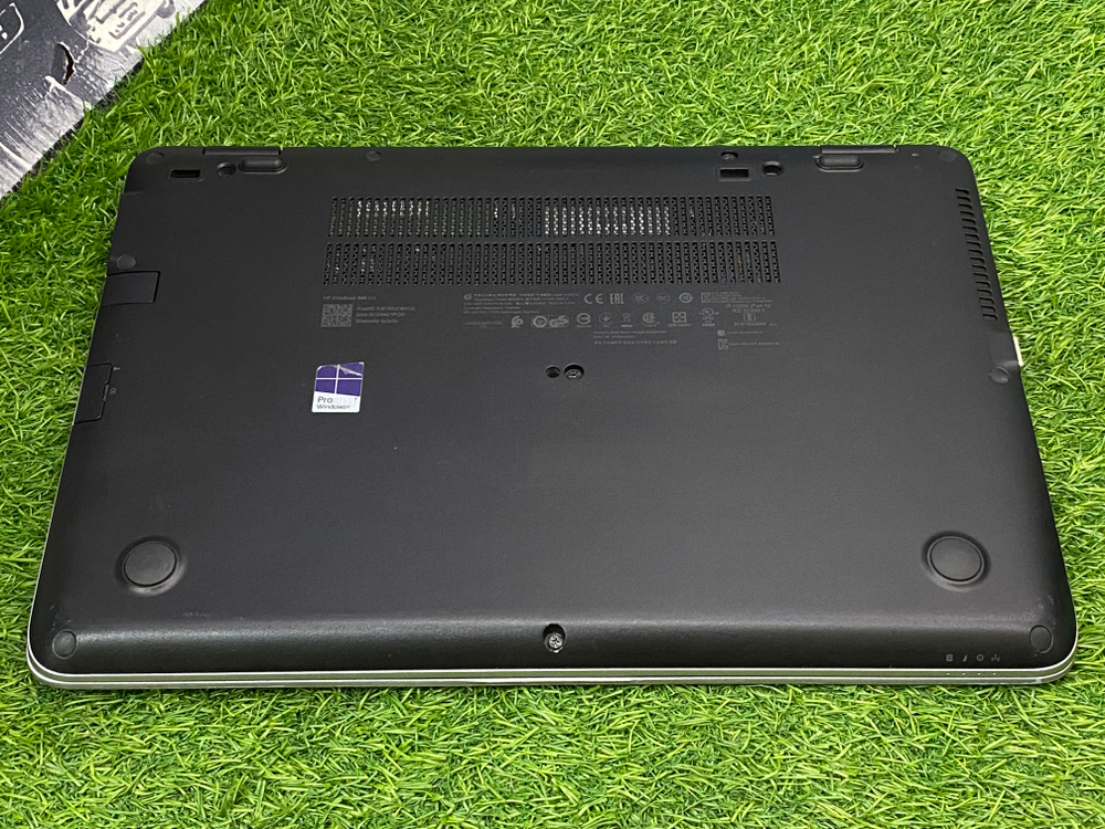 Ноутбук HP 14' i5-6300U/4GB/256GB/ EliteBook 840 G3[X3F10UC]/Windows 10