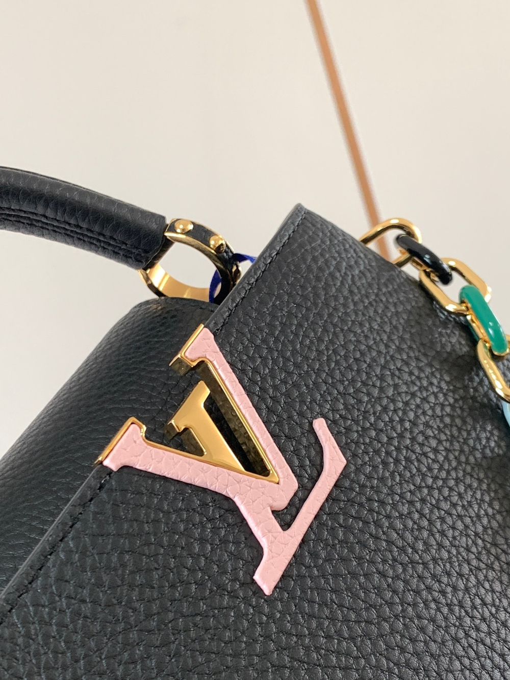Louis Vuitton Capucines Mini
