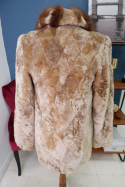 Шуба из натурального меха 44-46 размер