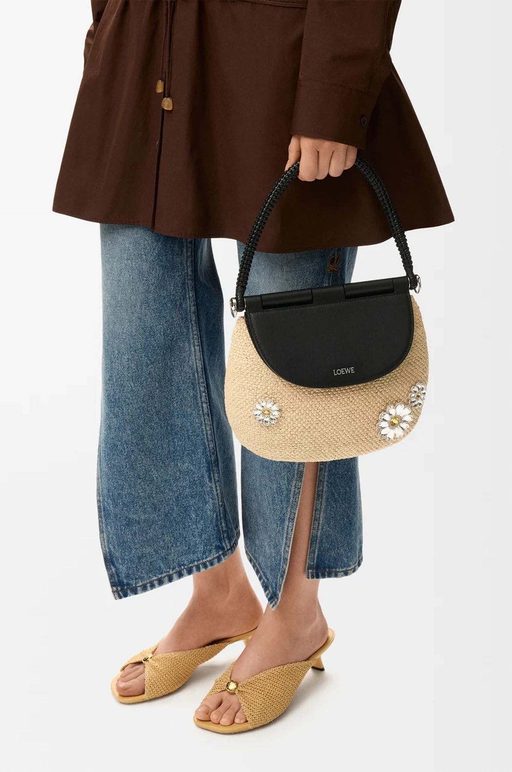 Loewe Средняя сумка Pescador из рафии и телячьей кожи, натуральный/черный
