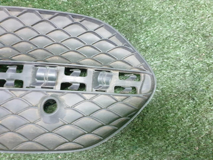 Решетка переднего бампера правая Mercedes GLE c292 (2015-2019)