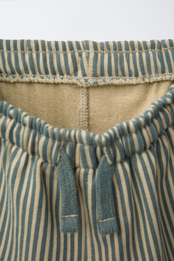 ZARA ШОРТЫ ИЗ МЯГКОЙ ТКАНИ В ПОЛОСКУ С НАШИВКОЙ, ЗЕЛЕНЫЙ