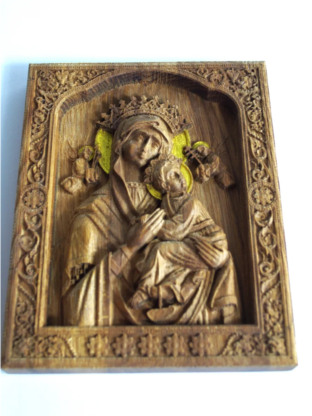 Освященная Страстная икона Божией Матери из дуба