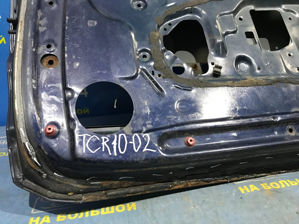 Дверь пятая TOYOTA ESTIMA 1999