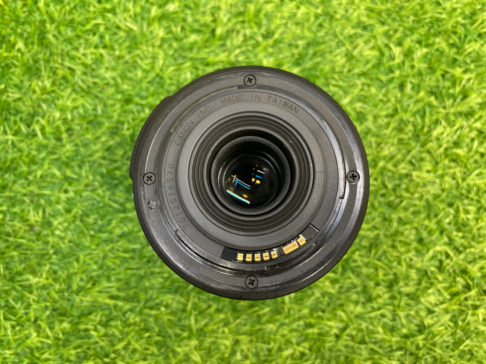 Canon EF-S 55-250mm 4-5.6 IS