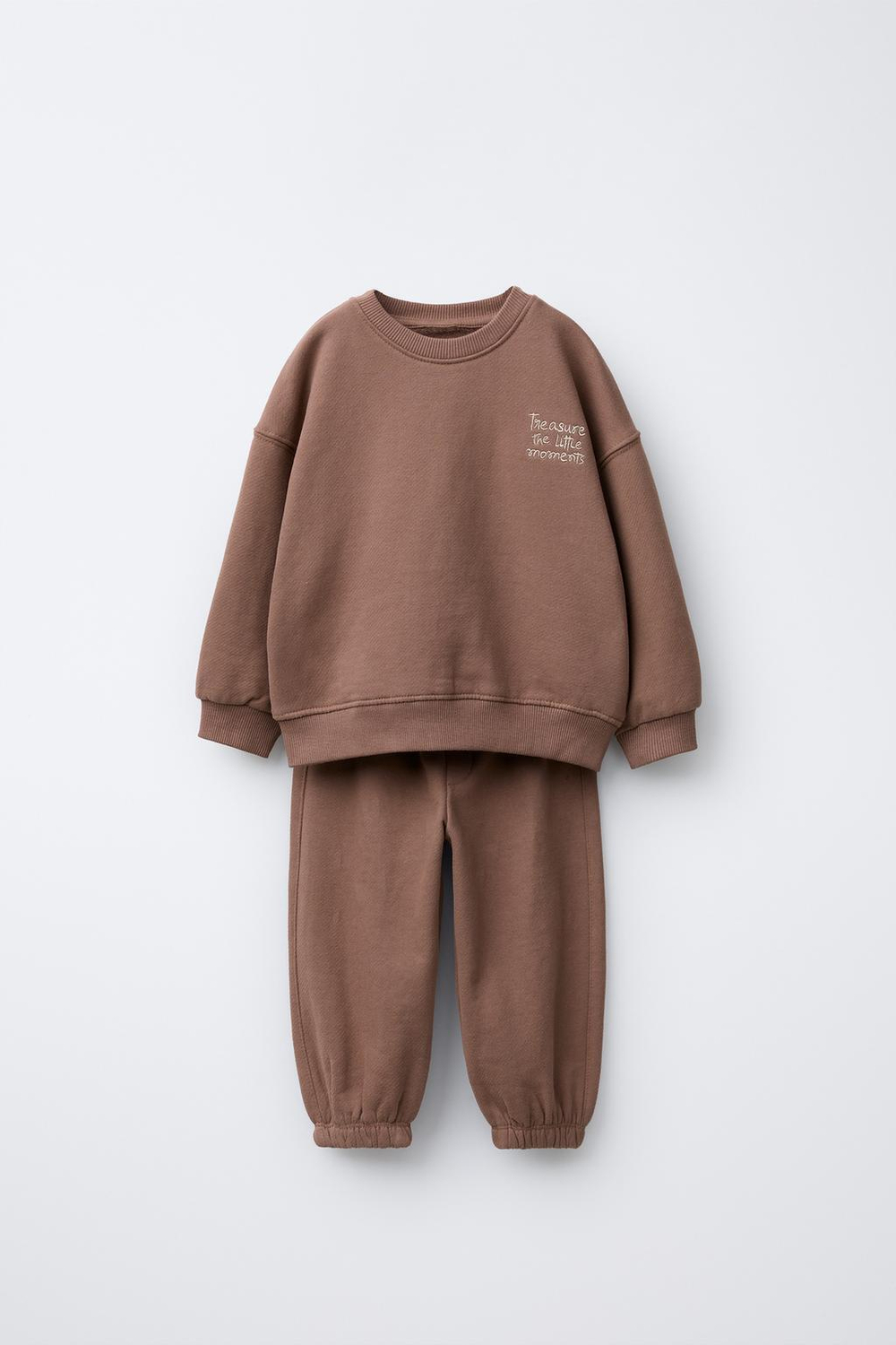 ZARA КОМПЛЕКТ ИЗ ТОЛСТОВКИ И БРЮК-ДЖОГГЕРОВ С ВЫШИТОЙ НАДПИСЬЮ, ЦВЕТ РОЗОВОГО ДЕРЕВА