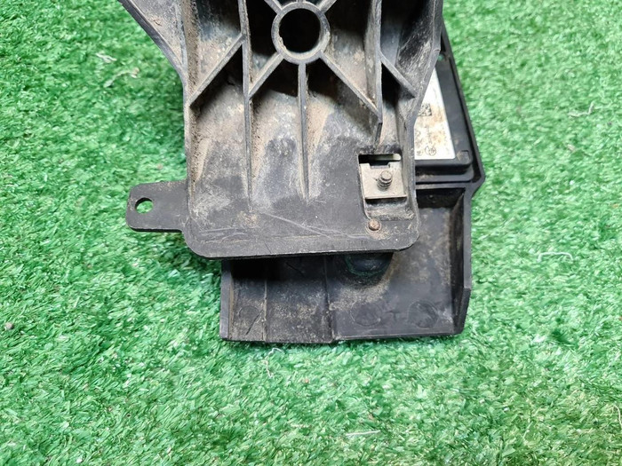 Датчик слепых зон левый RR Vogue 4 L405 (12-22)