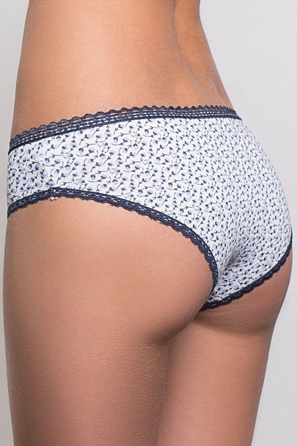 Женские трусики-слипы в мелкий цветочек (Размер: S) (Цвет: белый)