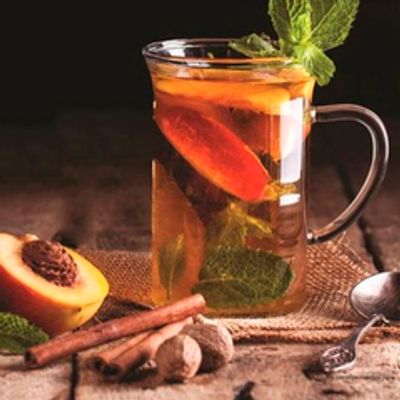 Пряный чай с персиком и медом