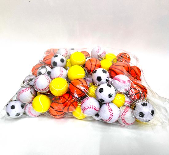 Брелок мини спортивные мячи 4см в ассортименте