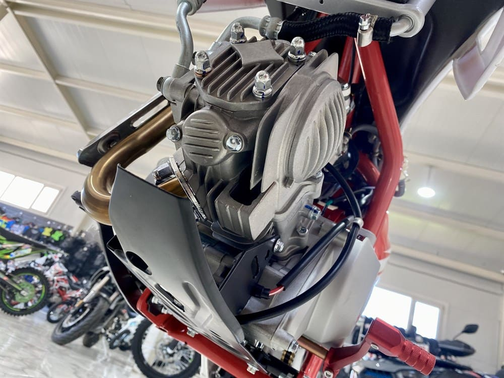 Мотоцикл ROCKOT Hi-Tech 140 Forsage 2.0 PITBIKE