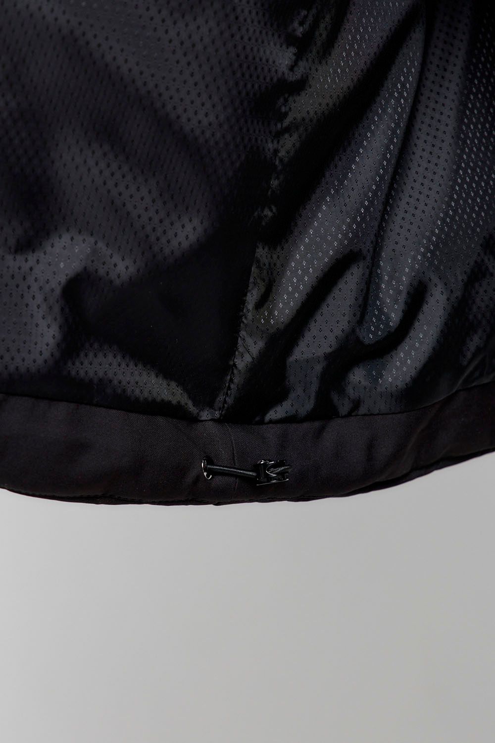 Куртка зимняя на утеплителе Isosoft черного цвета