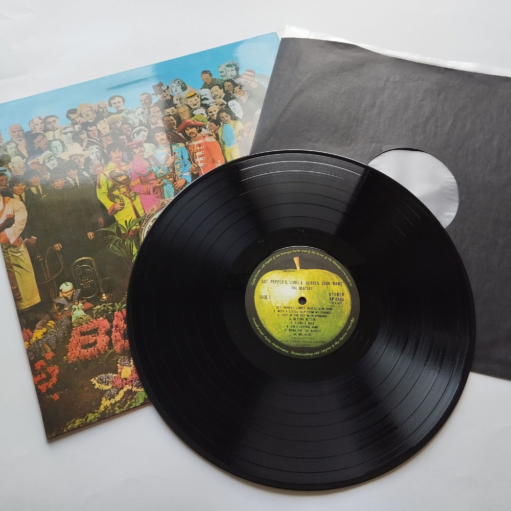 Винтажная виниловая пластинка LP The Beatles Sgt. Pepper's Lonely Hearts Club Band (Japan 1974) (No Obi) With A Little Help From My Friends
