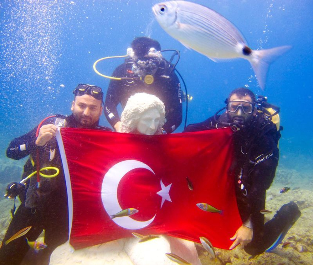 Дайвинг в «Подводном музее» в Сиде