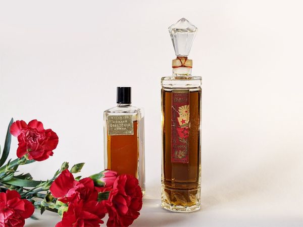 Nouvelle Etoile – Новая Заря Anniversary of the Soviet Army eau de cologne – Юбилей Советской армии одеколон