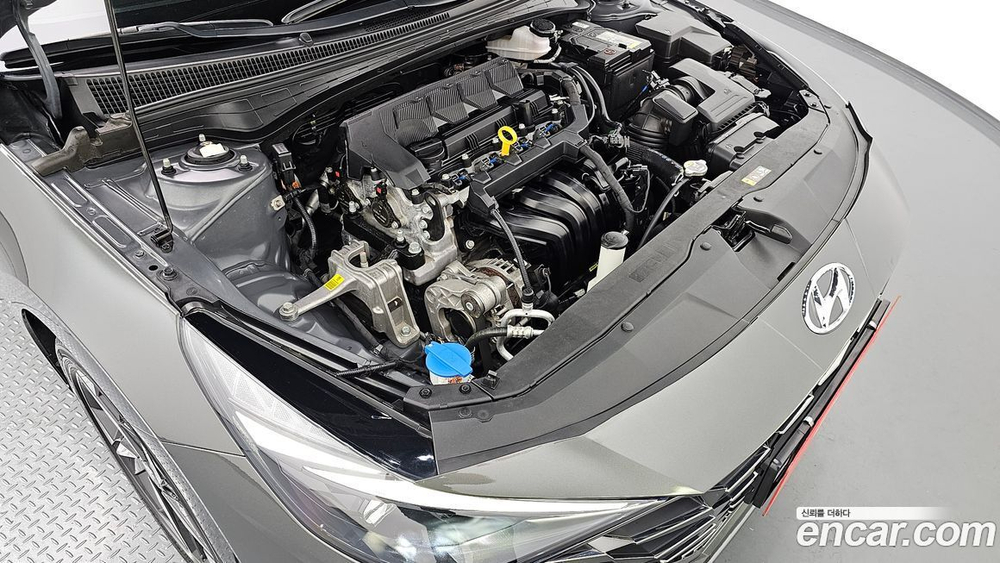 Hyundai Avante (CN7) 1.6 (01.2022)