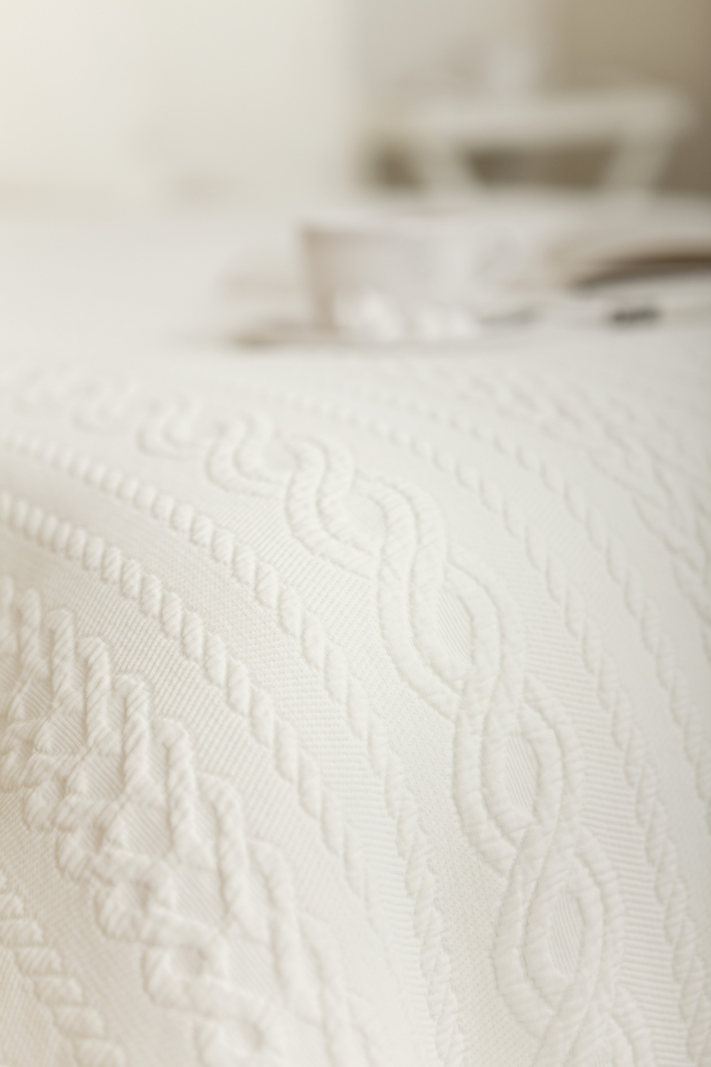 Покрывало 220x240 Luxberry Зефир экрю Португалия фрагмент