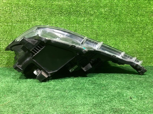 Фара правая Toyota RAV 4 ca40 (2012-2015) ксенон