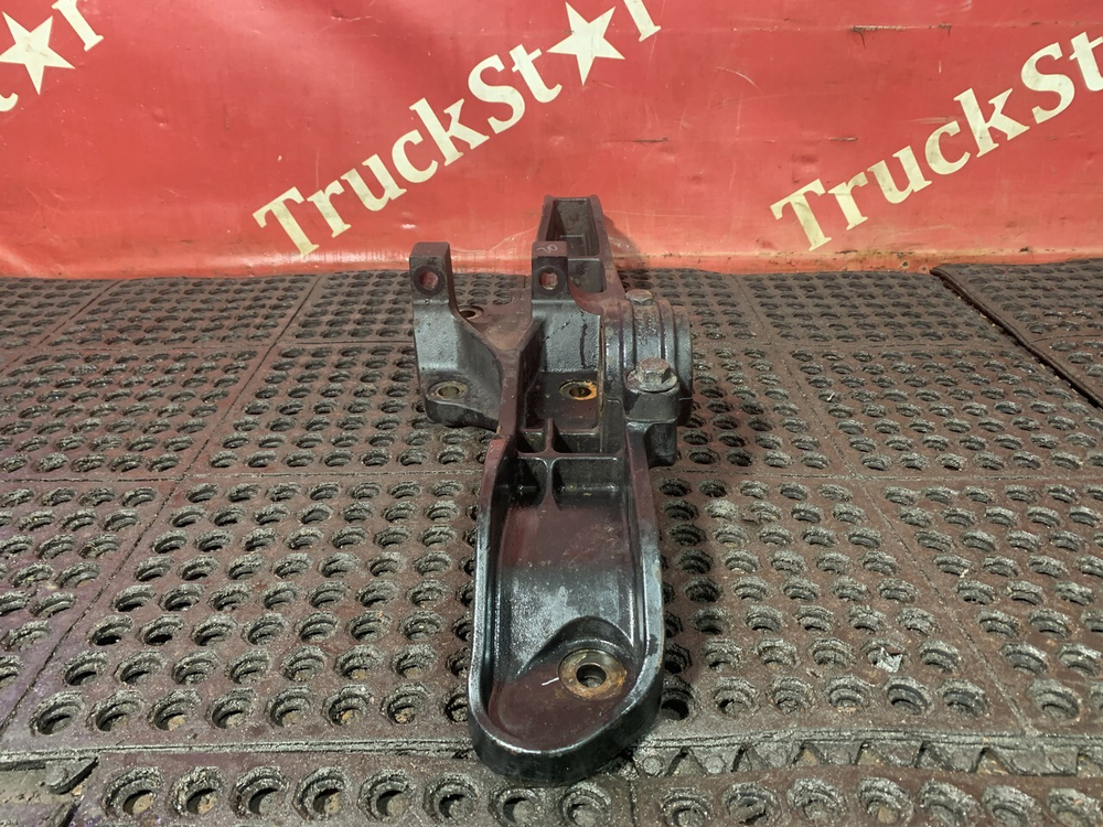 Кронштейн пневморессоры правый 2023 г