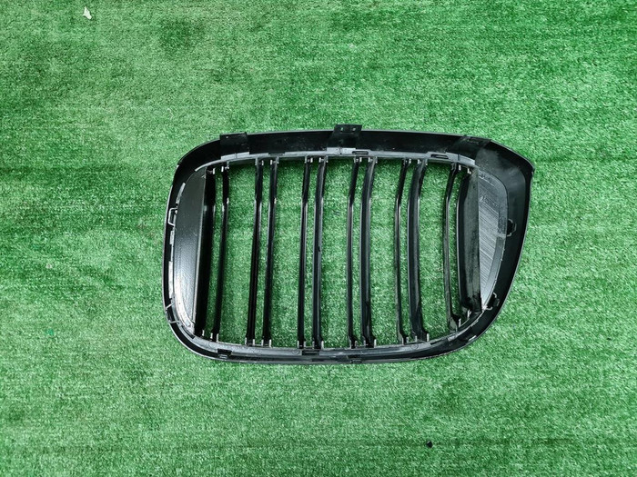 Решетка радиатора правая BMW X3 G01 (2017-2021)
