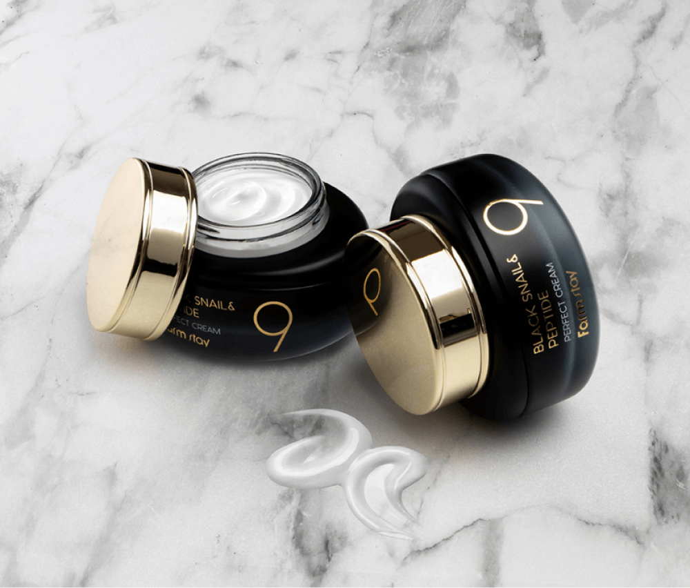 Подтягивающий крем с муцином улитки и пептидами FarmStay Black Snail & Peptide9 Perfect Cream