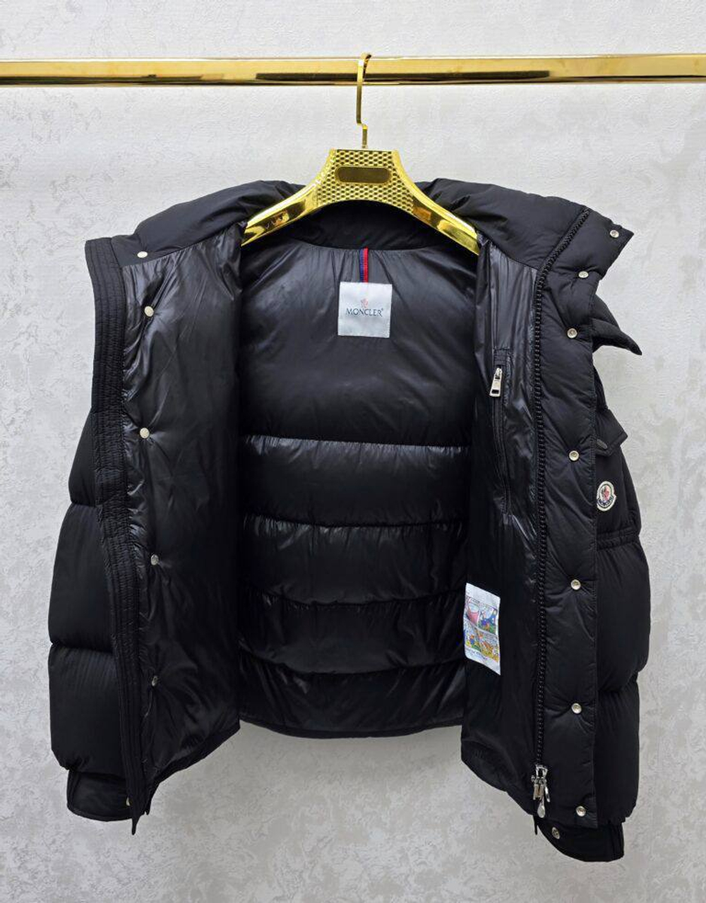 Пуховик Moncler