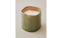Zara Home Свеча ароматическая Musky Petals 150 г, растительный воск, аромат цветочный древесный, Розовый