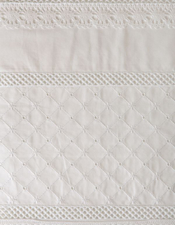 Элитная наволочка Carol белая от Luxberry фрагмент