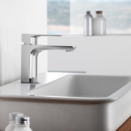 Смеситель для раковины Steinberg Серия 200 с керамическим картриджем, без сливного гарнитура 1 1/4“, с гибкими шлангами 3/8“, хром 205 1010