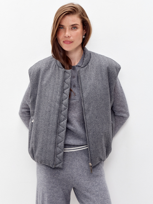 Жилет на молнии из шерсти