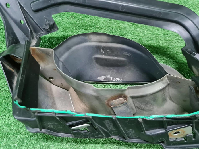 Насадка глушителя левая BMW X5 G05 (2018-2023)