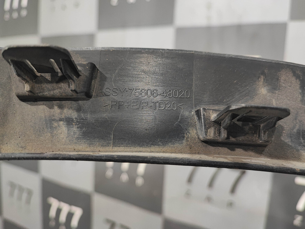 Накладка крыла заднего левого Lexus RX 4 15-19 Б/У Оригинал 7560648020