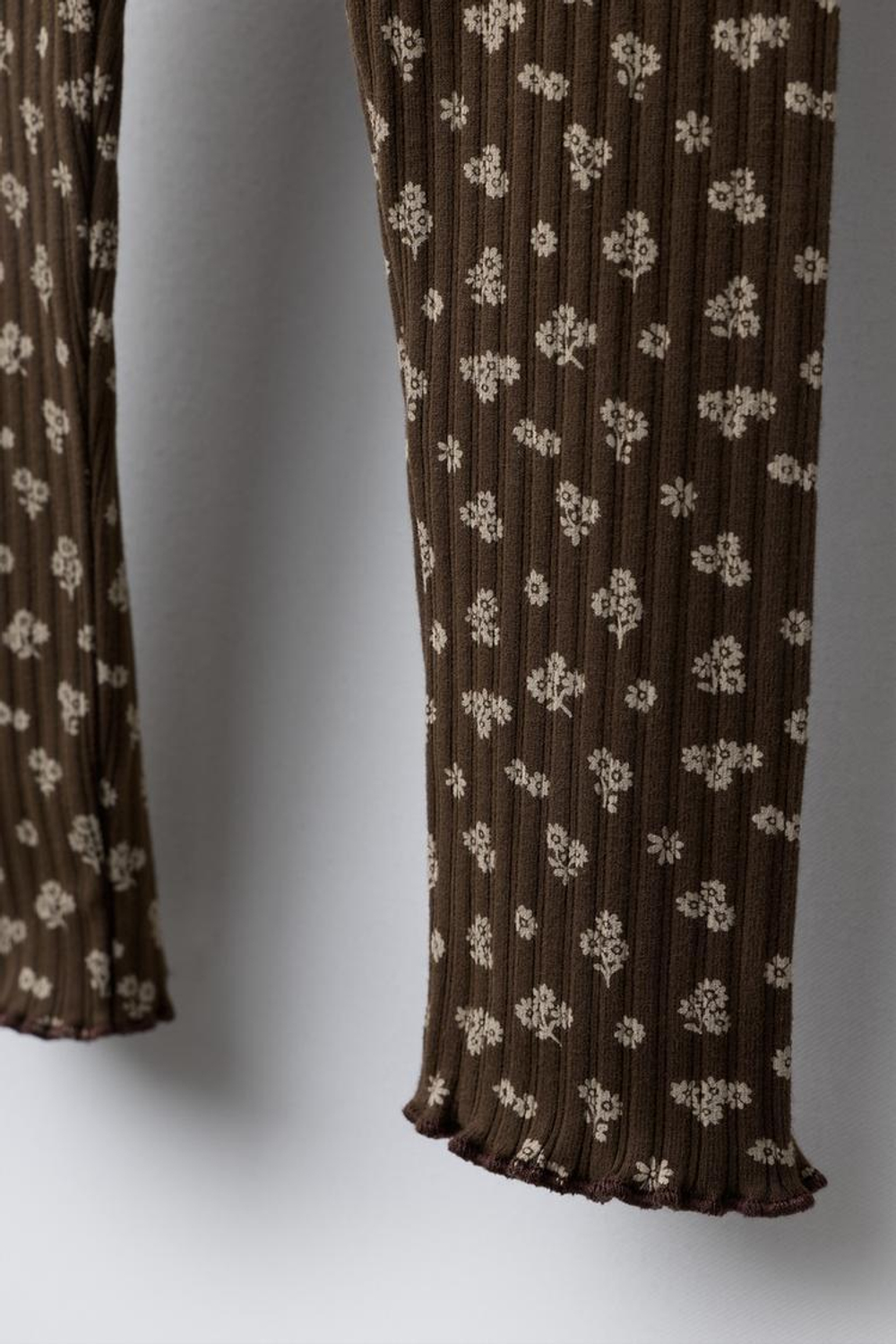 ZARA ЛЕГИНСЫ В РУБЧИК С ПРИНТОМ, ШОКОЛАДНЫЙ