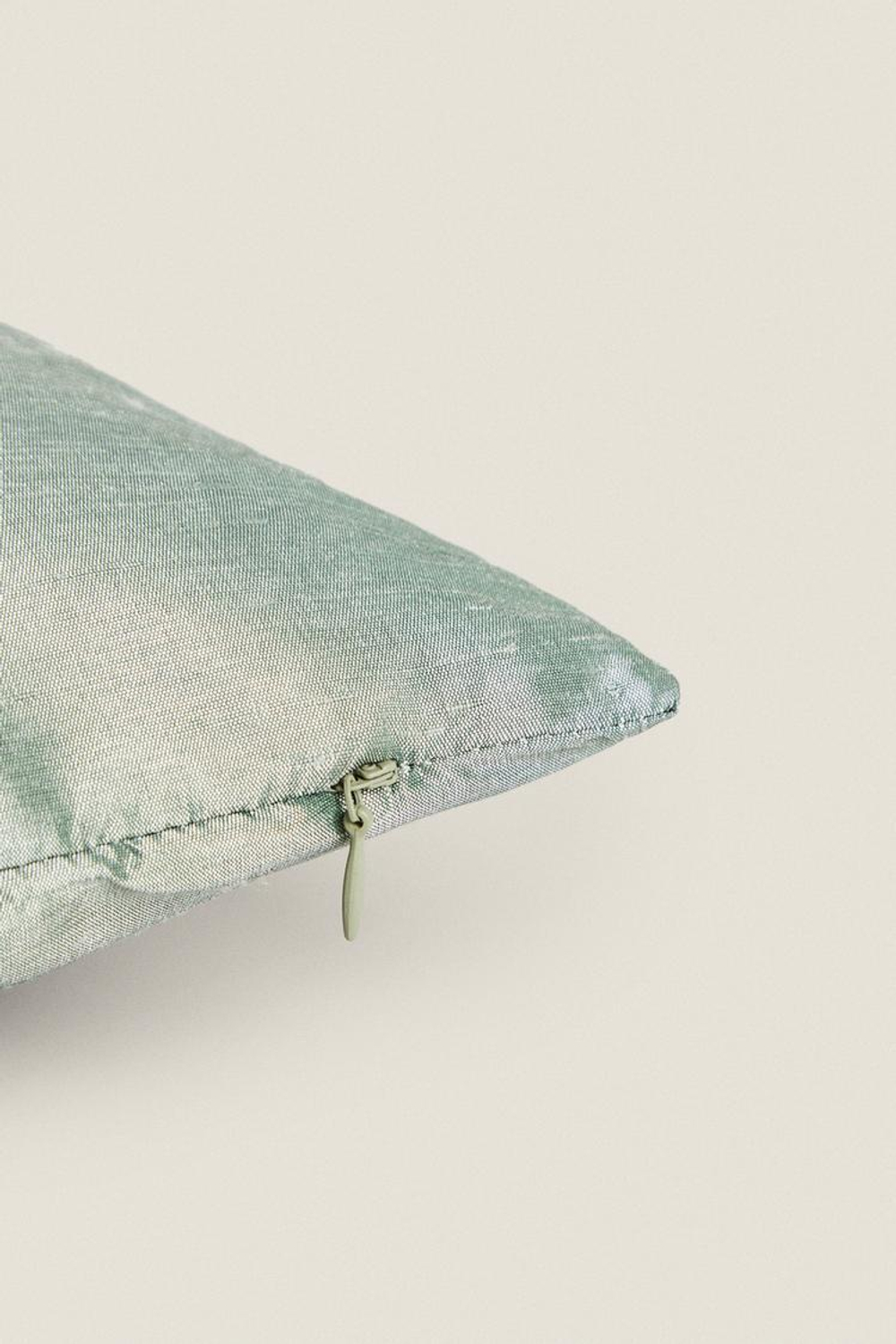 ZARA HOME ОДНОТОННЫЙ ЧЕХОЛ ДЛЯ ДЕКОРАТИВНОЙ ПОДУШКИ, СВЕТЛО-ЗЕЛЕНЫЙ