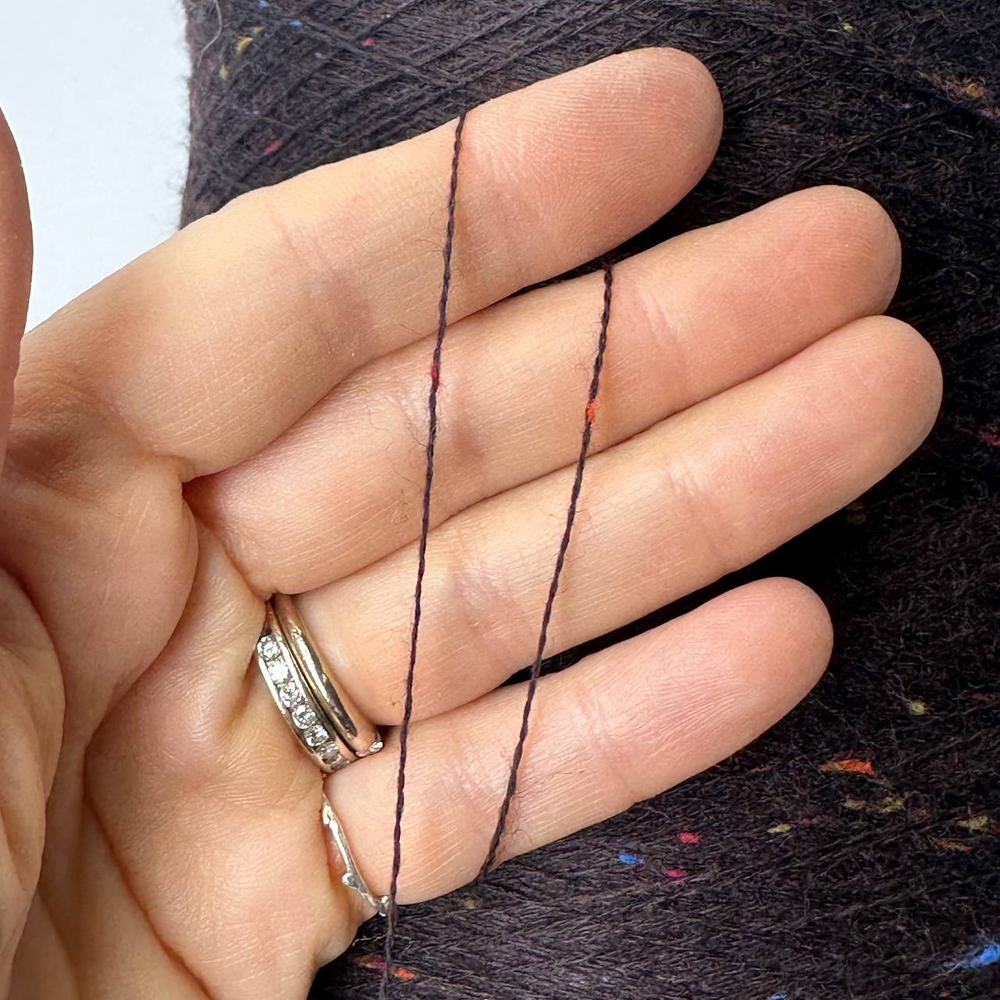 SLUBBY - Luxury Selection by Ri.Go; 98% меринос, 2% вискоза; 1400м/100гр, (2/28); col. 12160, цвет: инжир с цветными вкраплениями; есть мал. бобинка 193гр. S502